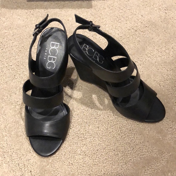 BCBG Shoes - BCBG resort sandal!